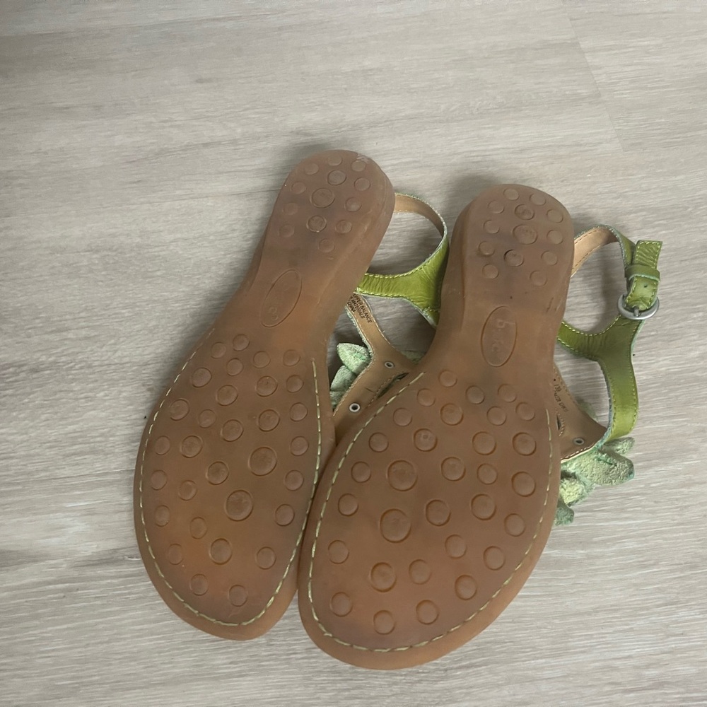 Born BOC leather Green Floral Sandals - Picture 5 of 5